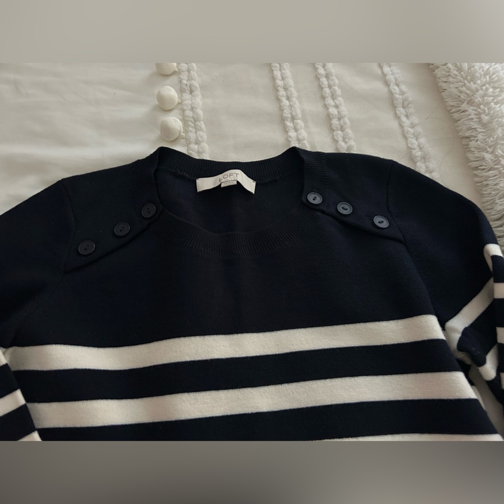 Loft XS tunic like navy and white stipe top